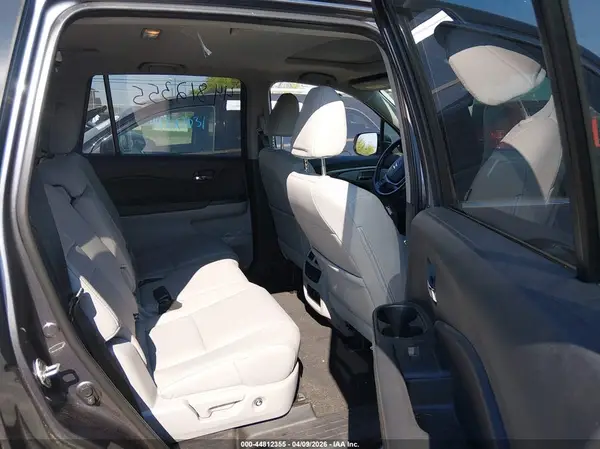 5FNYF5H50HB014010 2017 HONDA PILOT - Image 8