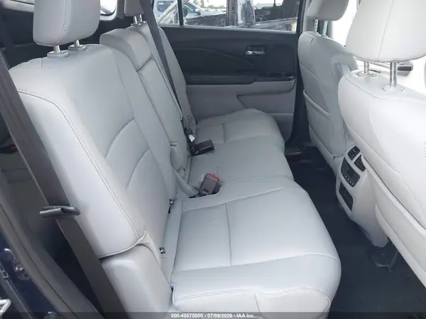 5FNYF5H50HB017215 2017 HONDA PILOT - Image 8