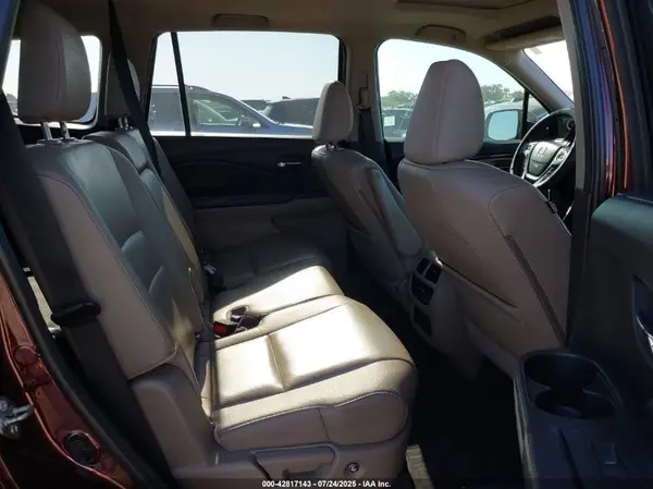 5FNYF5H50HB026013 2017 HONDA PILOT - Image 8