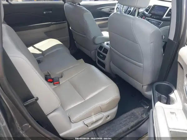 5FNYF5H50HB038937 2017 HONDA PILOT - Image 8