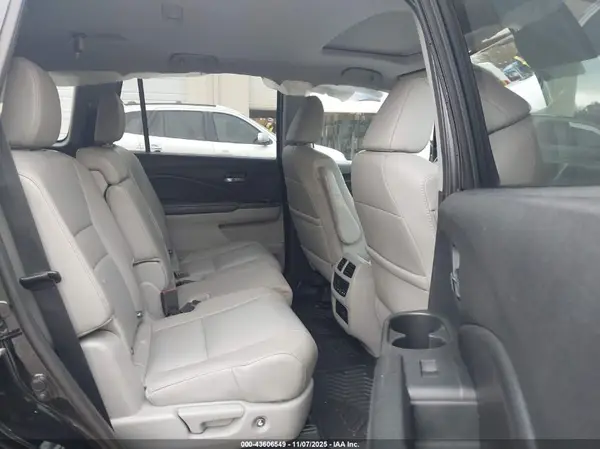 5FNYF5H50JB015177 2018 HONDA PILOT - Image 8