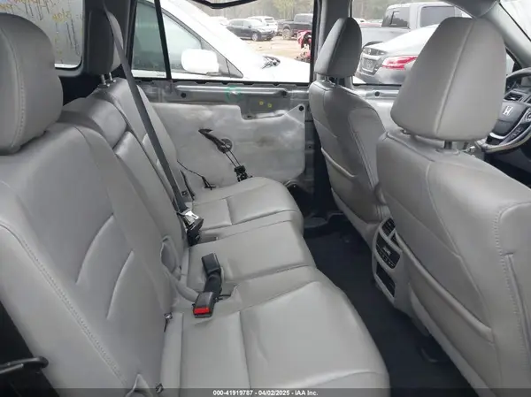 5FNYF5H50JB022680 2018 HONDA PILOT - Image 8