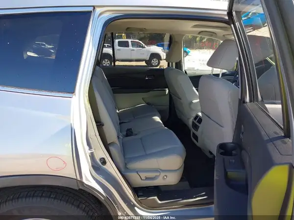 5FNYF5H50JB022694 2018 HONDA PILOT - Image 8