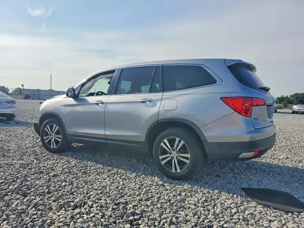 5FNYF5H50JB025174 2018 HONDA PILOT - Image 2