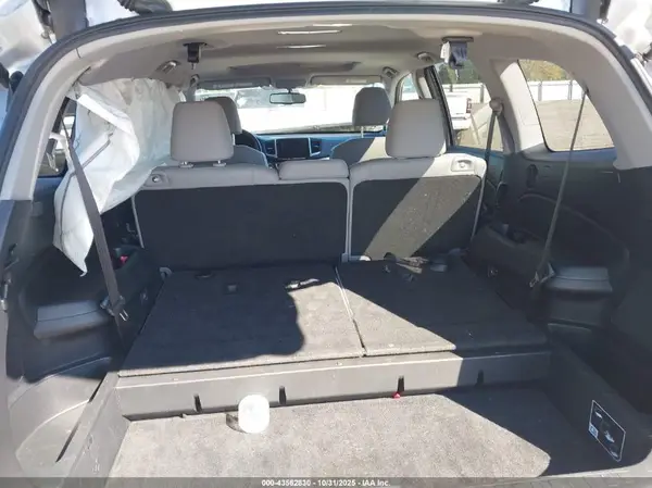 5FNYF5H51HB005042 2017 HONDA PILOT - Image 8