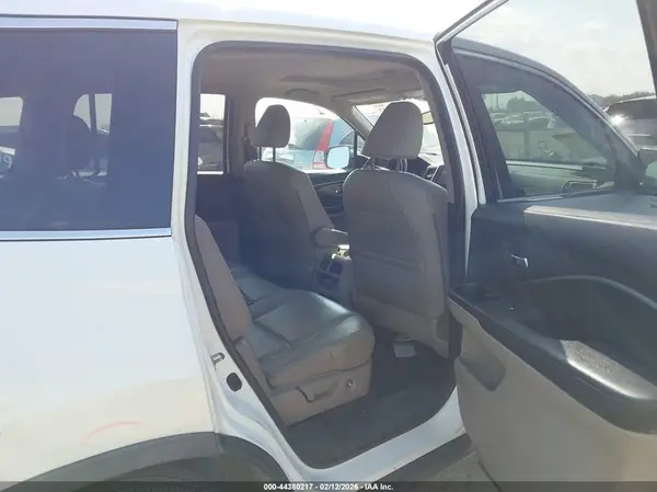 5FNYF5H51HB009625 2017 HONDA PILOT - Image 8