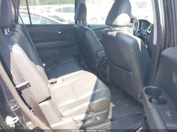 5FNYF5H51HB030040 2017 HONDA PILOT - Image 8