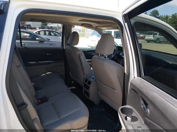 5FNYF5H51HB032855 2017 HONDA PILOT - Image 8