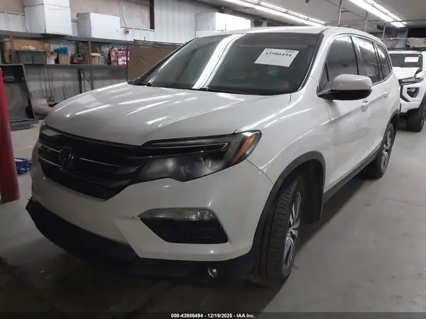 5FNYF5H51HB033228 2017 HONDA PILOT - Image 2
