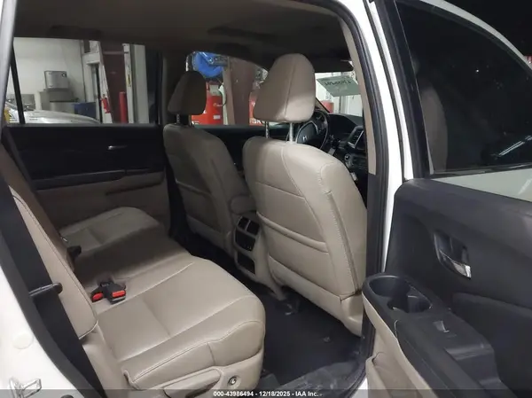 5FNYF5H51HB033228 2017 HONDA PILOT - Image 8