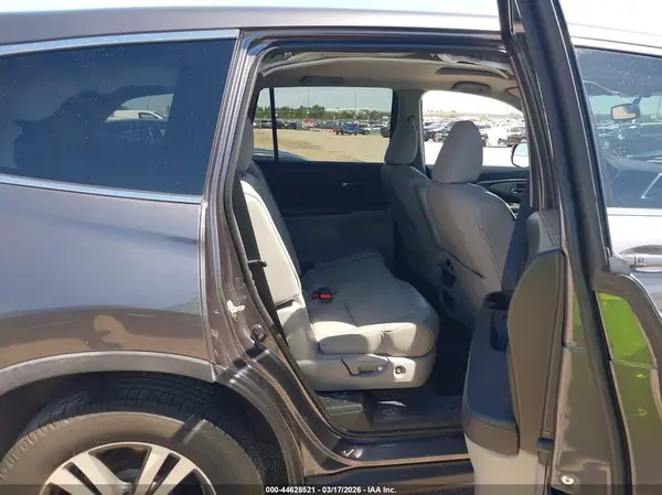 5FNYF5H51HB044942 2017 HONDA PILOT - Image 8