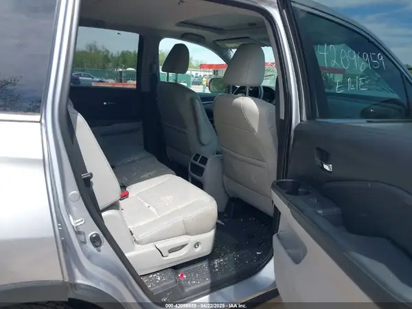 5FNYF5H51JB010358 2018 HONDA PILOT - Image 8