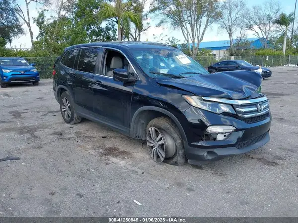 5FNYF5H51JB025281 2018 HONDA PILOT - Image 1