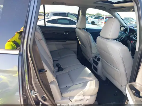 5FNYF5H52GB036850 2016 HONDA PILOT - Image 8