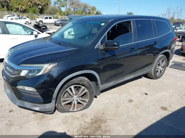 5FNYF5H52HB016163 2017 HONDA PILOT - Image 2