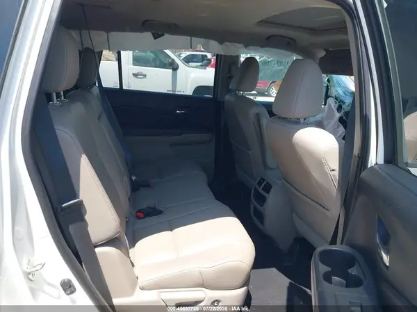 5FNYF5H52HB020276 2017 HONDA PILOT - Image 8