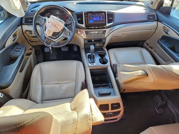 5FNYF5H52HB024490 2017 HONDA PILOT - Image 8
