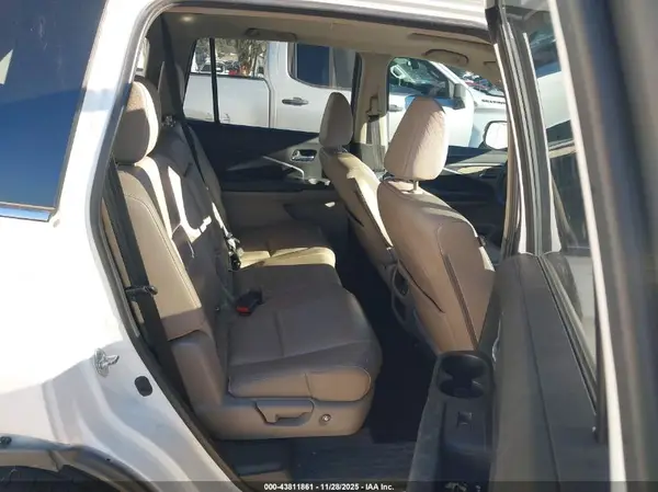 5FNYF5H52HB045498 2017 HONDA PILOT - Image 8