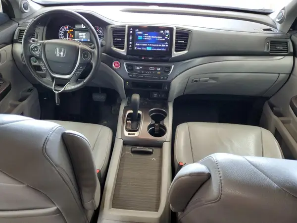 5FNYF5H52JB006318 2018 HONDA PILOT - Image 8