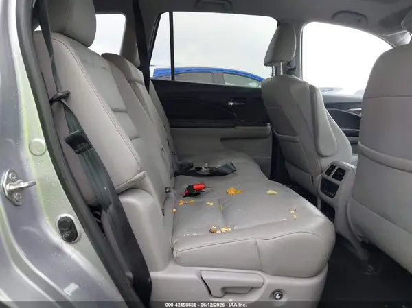 5FNYF5H52JB013043 2018 HONDA PILOT - Image 8