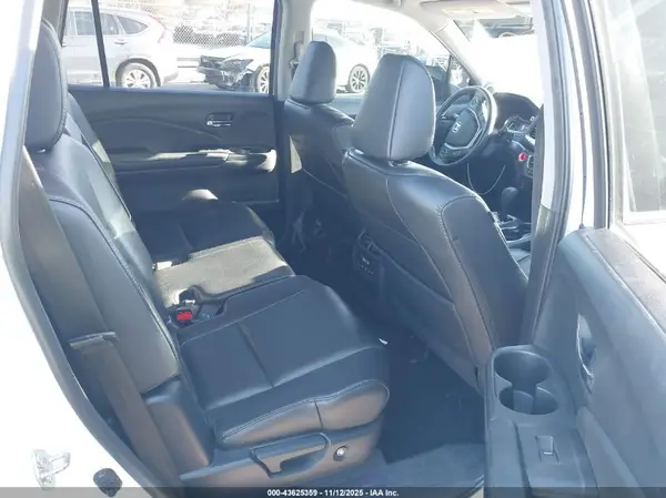 5FNYF5H52JB016461 2018 HONDA PILOT - Image 8