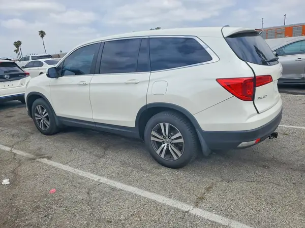5FNYF5H52JB022955 2018 HONDA PILOT - Image 2