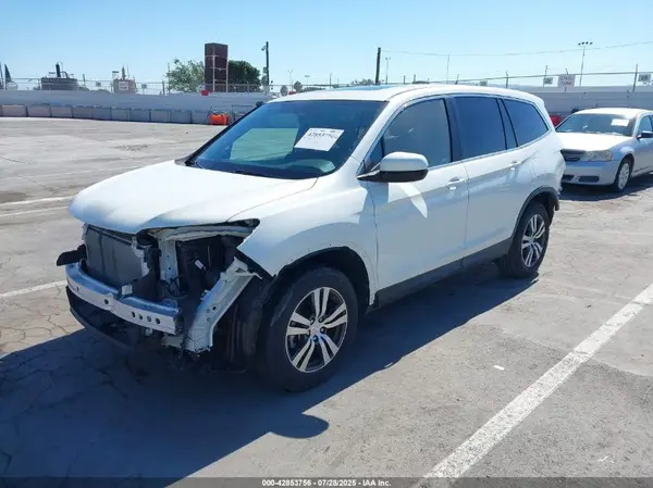 5FNYF5H52JB026830 2018 HONDA PILOT - Image 2