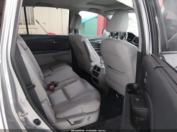 5FNYF5H52MB010423 2021 HONDA PILOT - Image 8