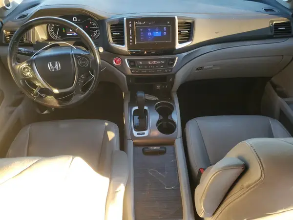 5FNYF5H53HB002577 2017 HONDA PILOT - Image 8