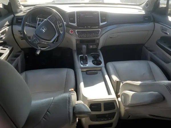 5FNYF5H53HB006693 2017 HONDA PILOT - Image 8