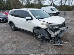 5FNYF5H53HB018469 2017 HONDA PILOT