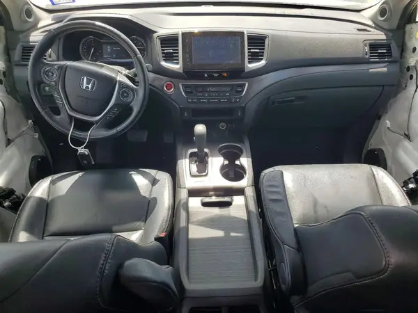 5FNYF5H53HB025664 2017 HONDA PILOT - Image 8