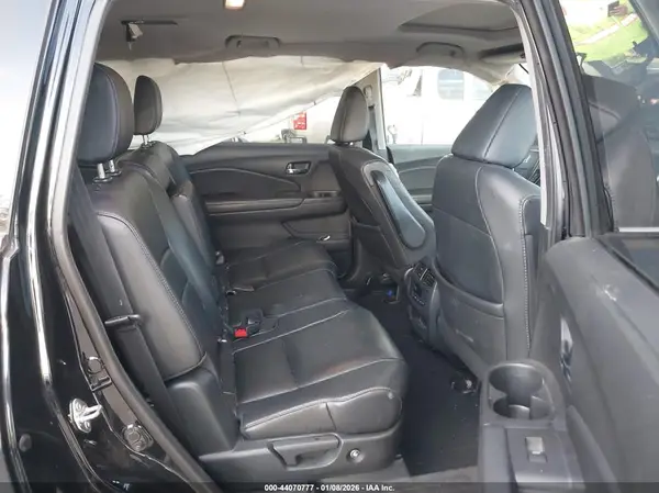 5FNYF5H53HB030556 2017 HONDA PILOT - Image 8