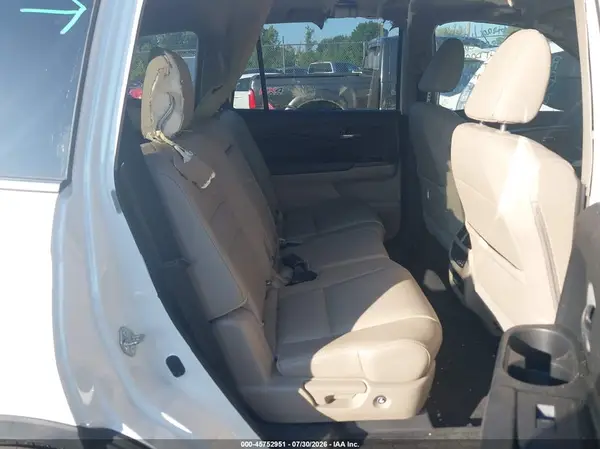 5FNYF5H53HB033201 2017 HONDA PILOT - Image 8