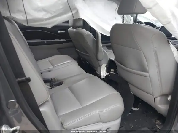 5FNYF5H53HB044988 2017 HONDA PILOT - Image 8