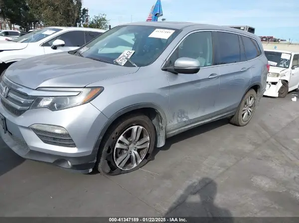 5FNYF5H53JB001578 2018 HONDA PILOT - Image 2