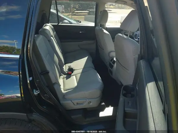 5FNYF5H53JB007929 2018 HONDA PILOT - Image 8