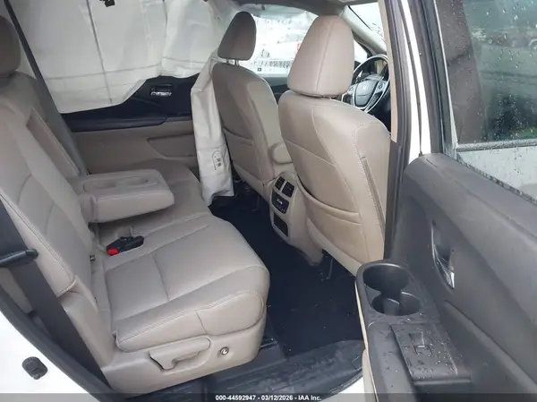 5FNYF5H54HB004869 2017 HONDA PILOT - Image 8