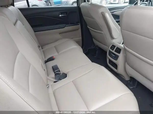 5FNYF5H54HB009568 2017 HONDA PILOT - Image 8