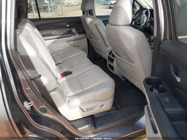 5FNYF5H54HB036821 2017 HONDA PILOT - Image 8