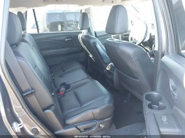 5FNYF5H54JB010919 2018 HONDA PILOT - Image 8