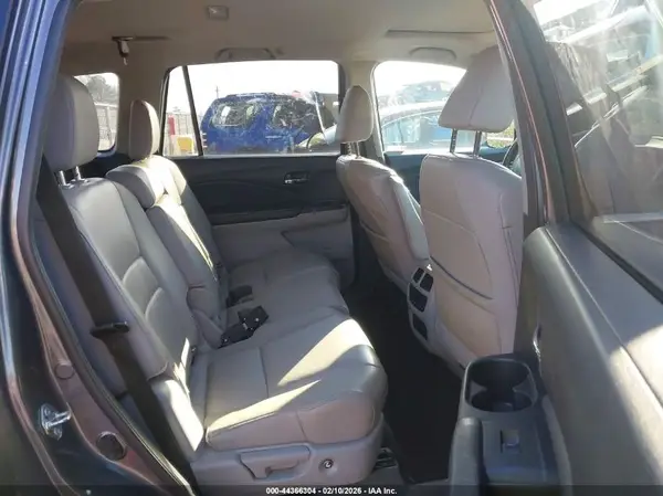 5FNYF5H54JB021614 2018 HONDA PILOT - Image 8