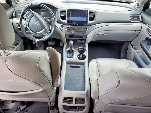 5FNYF5H54JB023105 2018 HONDA PILOT - Image 8