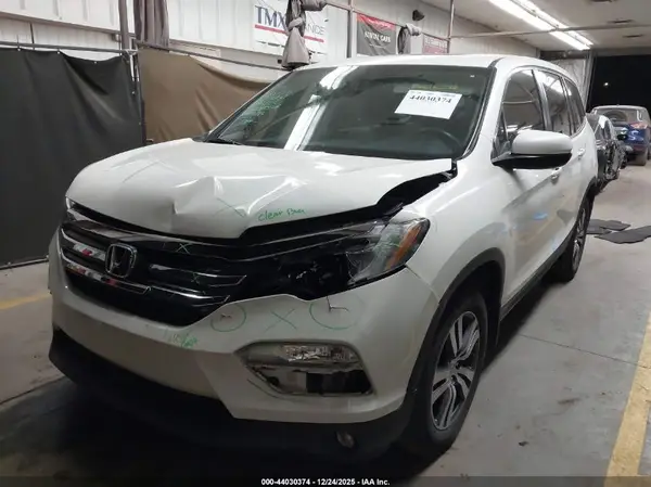 5FNYF5H54JB032113 2018 HONDA PILOT - Image 2