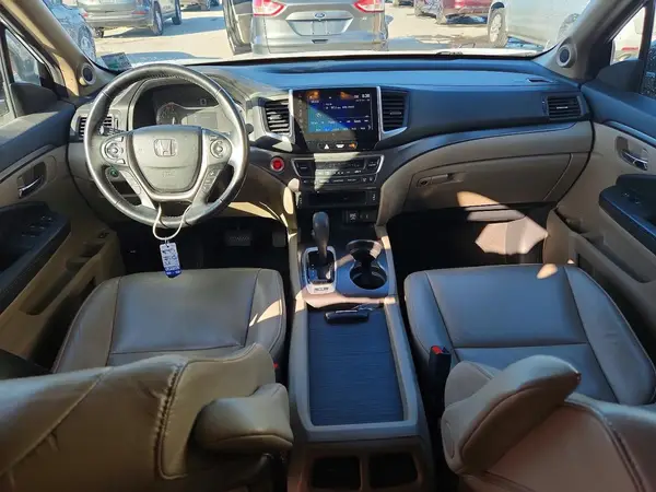 5FNYF5H55HB004752 2017 HONDA PILOT - Image 8