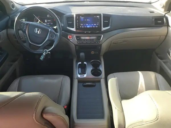5FNYF5H55HB010258 2017 HONDA PILOT - Image 8