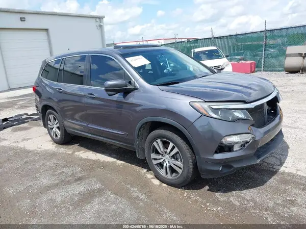 5FNYF5H55HB013029 2017 HONDA PILOT - Image 1