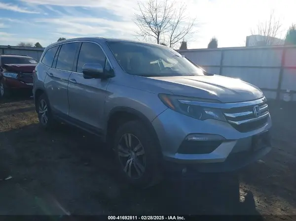 5FNYF5H55HB031708 2017 HONDA PILOT - Image 1