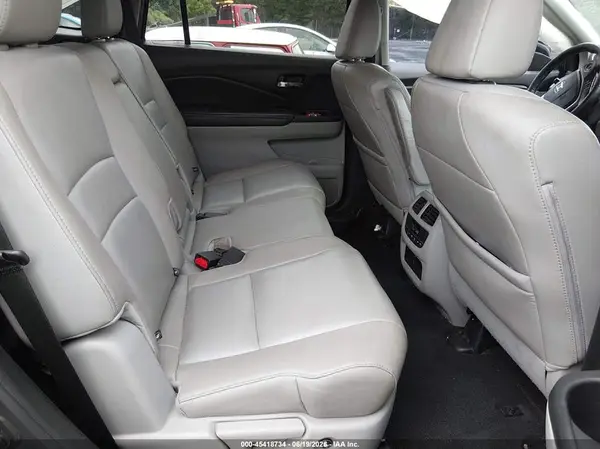 5FNYF5H55HB033782 2017 HONDA PILOT - Image 8
