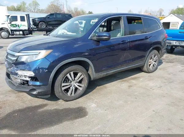 5FNYF5H55JB002313 2018 HONDA PILOT - Image 2